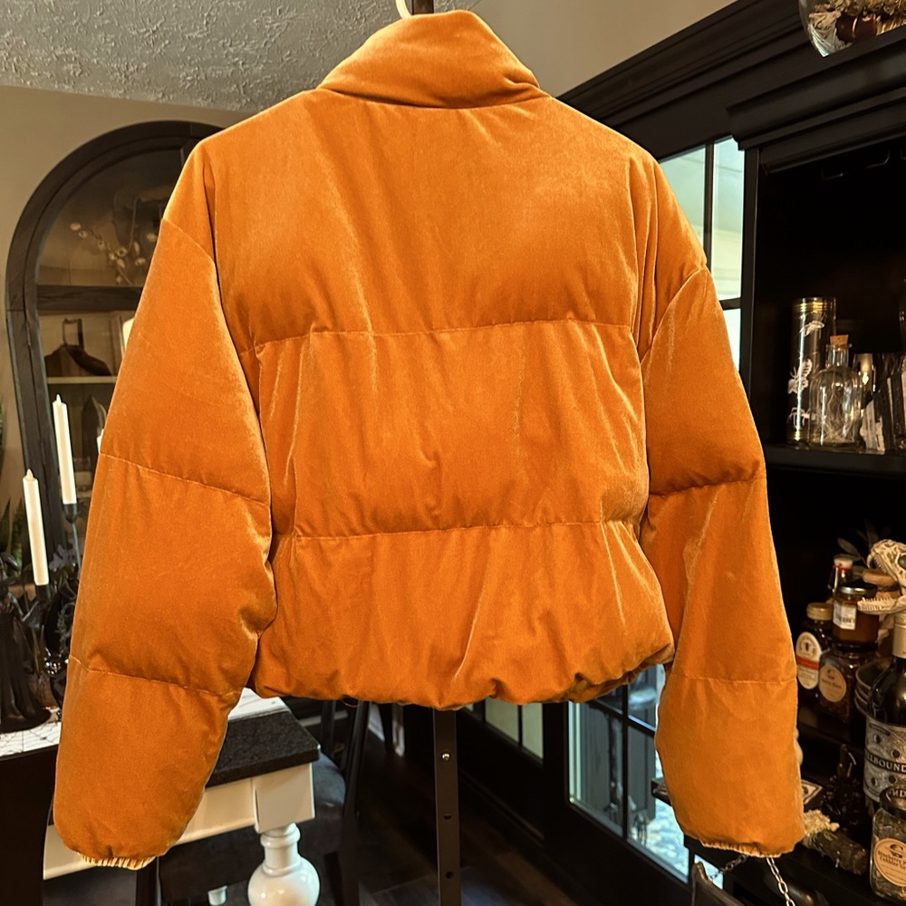 Fabletics gold velvet puffer coat - Picture 4 of 8